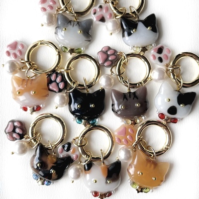 レジンヘアゴム　トライアングル　ミモザ　ピンク　カラフル　大ぶり レジンヘアゴム トライアングル ミモザ ピンク カラフル 大ぶり お